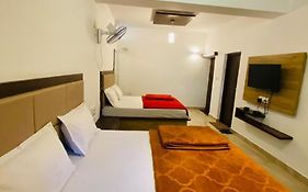 New Rc Villa - Luxury In Hills Mount Abu India